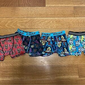 Boys, boxer briefs size medium 15